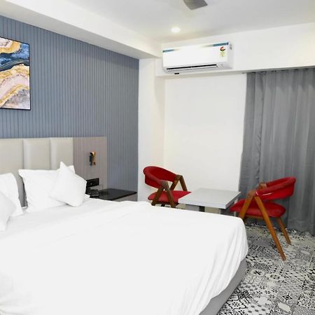 Hotel Dream アーメダバード エクステリア 写真