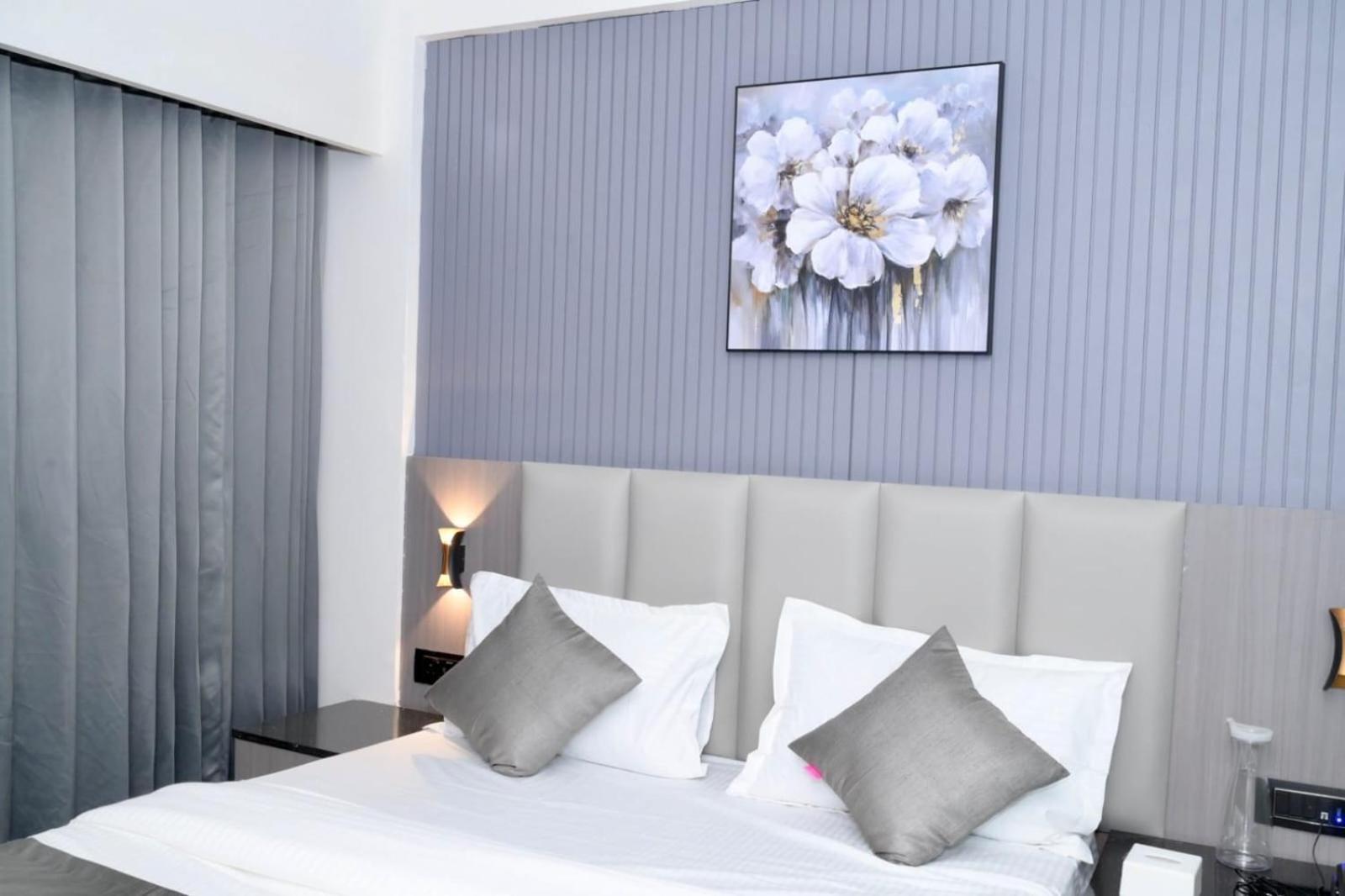 Hotel Dream アーメダバード エクステリア 写真